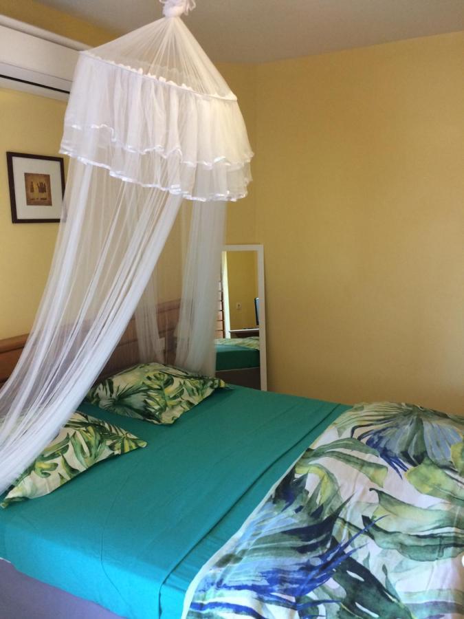 Appartement Arc En Ciel 3 Pieces Avec Acces Piscine Et Plage Saint-Francois  Exterior foto